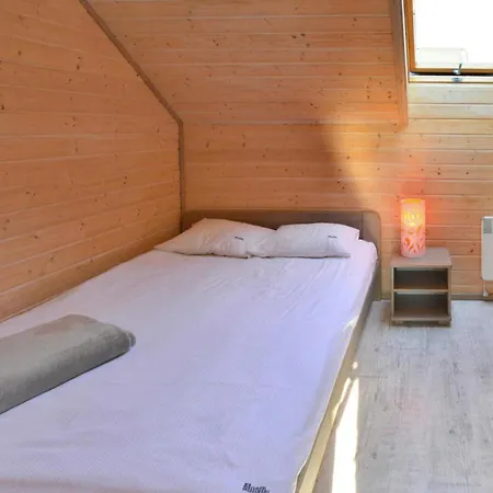 Homes Near The Beach, Sauna, Whirlpool בית נופש סיאנוז'טי