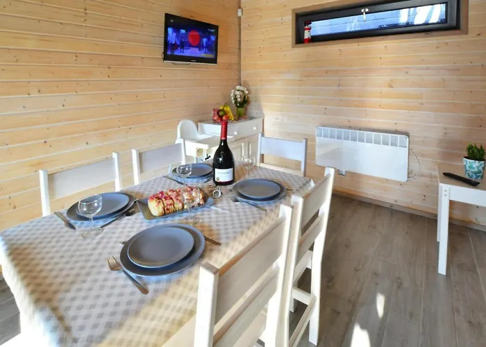 Σπίτι διακοπών Homes Near The Beach, Sauna, Whirlpool